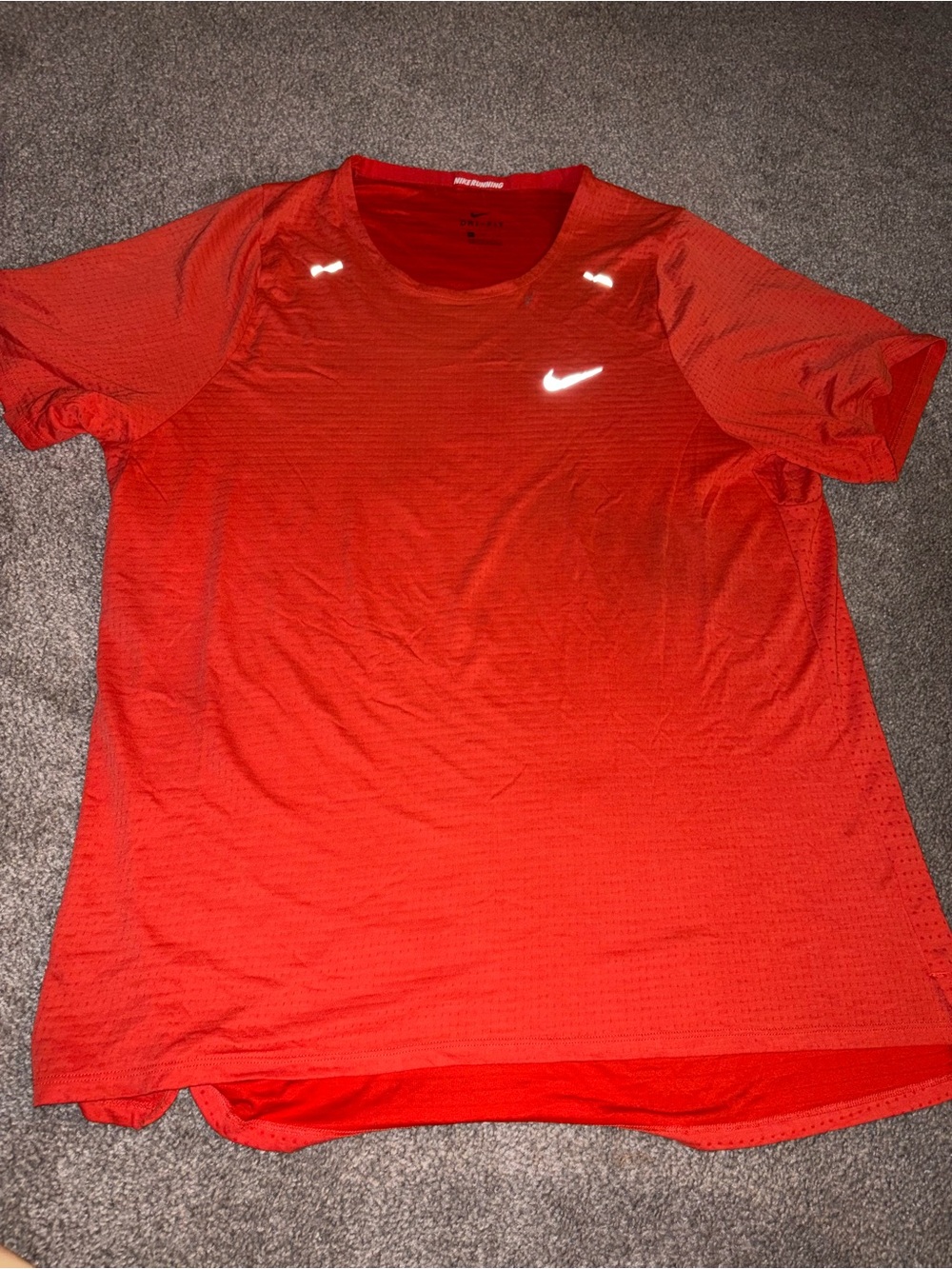 Nike Men's Red Short Sleeve Performance Tee